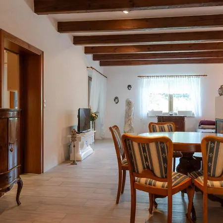 بيت للعطل 100 M2 Familien 4-zimmer Mit Terrasse Und Burgblick Und Gratis Parken Maria Enzersdorf