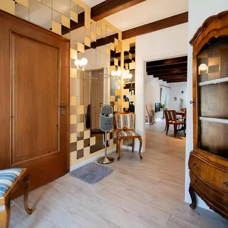 100 M2 Familien 4-zimmer Mit Terrasse Und Burgblick Und Gratis Parken Maria Enzersdorf