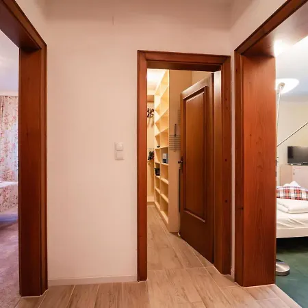 100 M2 Familien 4-zimmer Mit Terrasse Und Burgblick Und Gratis Parken Ferienhaus *